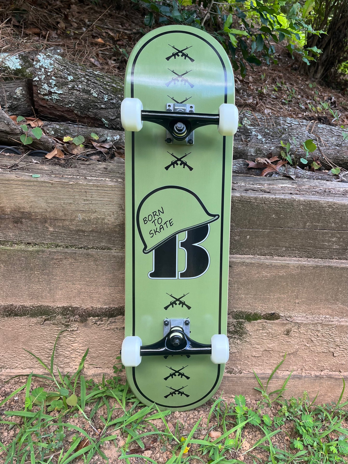 Complete Skateboard